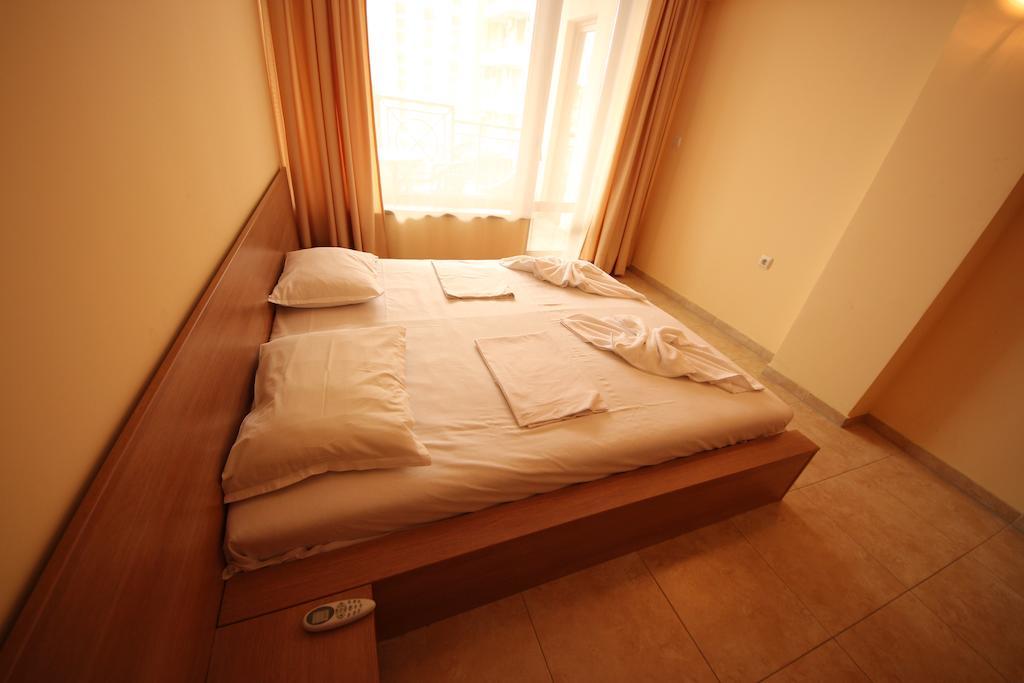 Menada Sea Regal Apartments Sunny Beach Oda fotoğraf