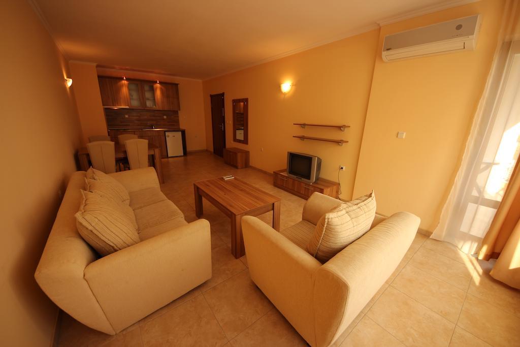 Menada Sea Regal Apartments Sunny Beach Oda fotoğraf